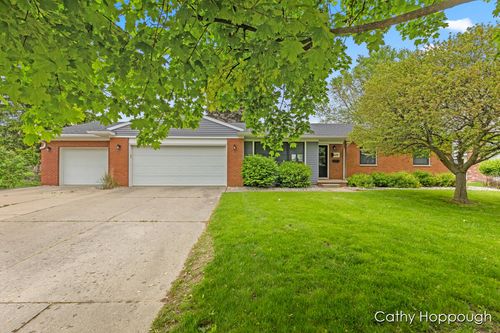 609 S Baker St, Saint Johns, MI, 48879-2015 | Card Image