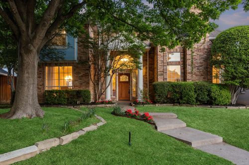 8932 Club Creek Cir, Dallas, TX, 75238-3756 | Card Image