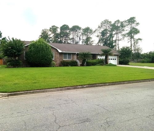 2243 Oakgrove Cir, Valdosta, GA, 31602-2245 | Card Image