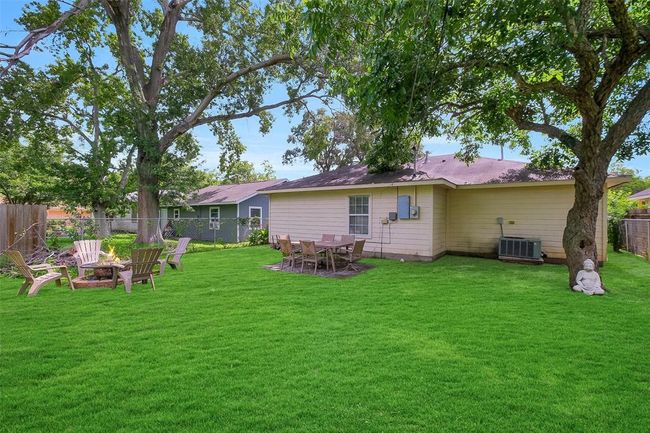 2222 3 Rd St, House other with 3 bedrooms, 2 bathrooms and 1 parking in Rosenberg TX | Image 35