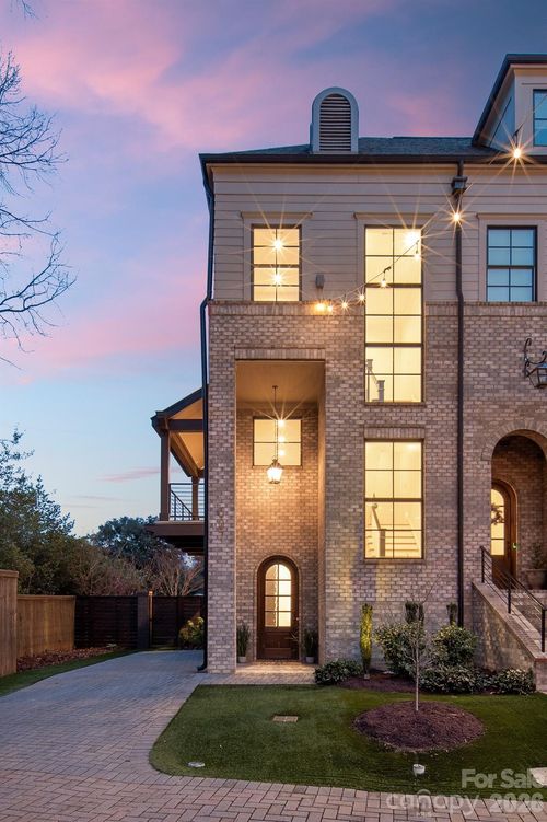 607 Mattie Rose Ln, Charlotte, NC, 28204-2639 | Card Image