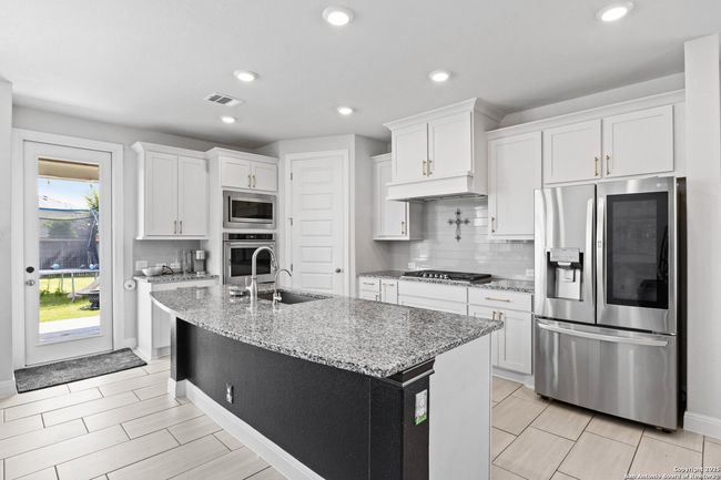 122 Stout Cv, House other with 4 bedrooms, 4 bathrooms and null parking in Cibolo TX | Image 6