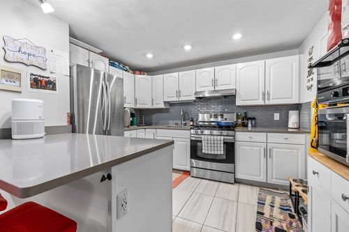 apt-11-26 Winter St, Saugus, MA, 01906-1640 | Card Image