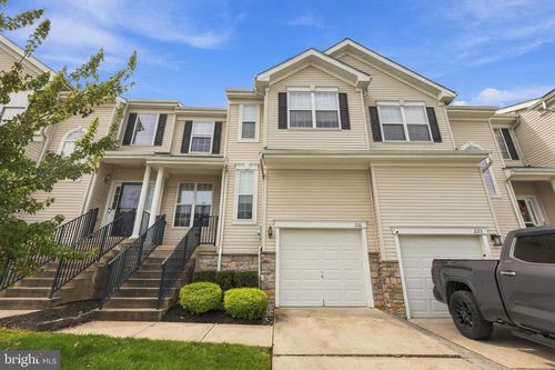 221 Hawthorne Way, DELRAN, NJ, 08075-1367 | Card Image