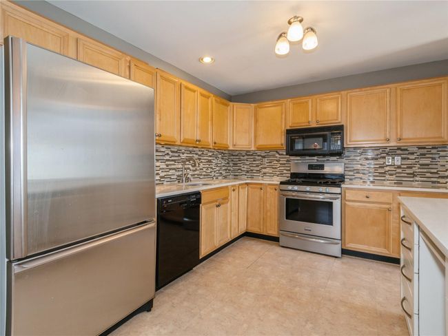 416 Cornwall Meadows Ln, Townhouse with 1 bedrooms, 3 bathrooms and 2 parking in Patterson NY | Image 9