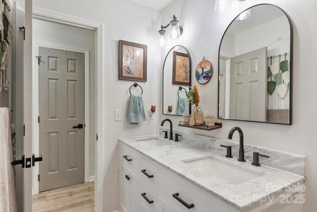 27037 Tidal Way, House other with 4 bedrooms, 2 bathrooms and null parking in Tega Cay SC | Image 22
