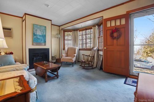 1692 Central St, Yorktown Heights, NY, 10598-4736 | Card Image