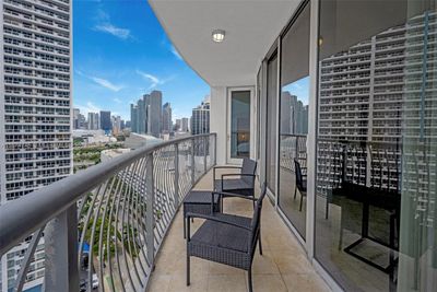 2102 - 1750 N Bayshore Dr, Condo with 2 bedrooms, 2 bathrooms and null parking in Miami FL | Image 3