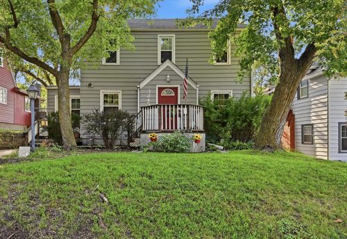 3245 Pierce St, Sioux City, IA, 51104-2533 | Card Image
