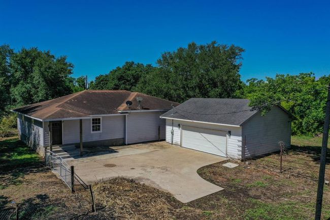 403 Fern Ln, House other with 5 bedrooms, 2 bathrooms and 1 parking in Wharton TX | Image 26