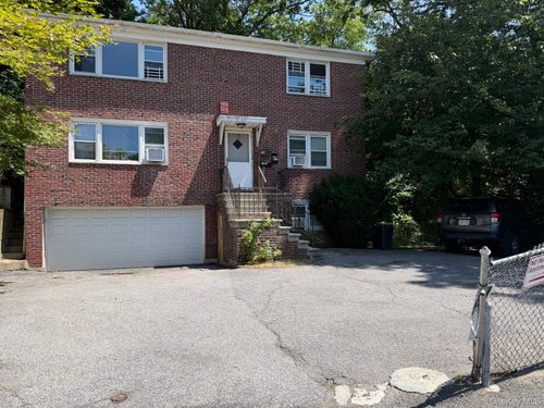 2-82 Laurel Pl, Yonkers, NY, 10704-3139 | Card Image