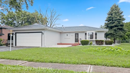 22 Emery Dr, Bourbonnais, IL, 60914-1010 | Card Image