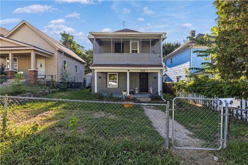 206 Valley St, Kansas City, KS, 66102-5131 | Card Image