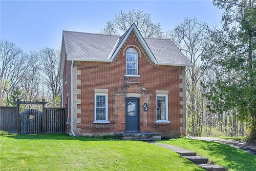 22 Tolhurst Ave, Saint George, ON, N0E1N0 | Card Image