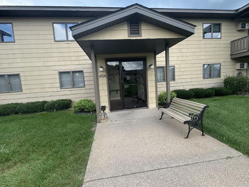213-1806 Pioneer Rd, Red Wing, MN, 55066-2990 | Card Image