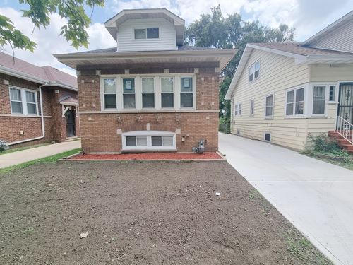 2123 S 10th Ave, Maywood, IL, 60153-3107 | Card Image