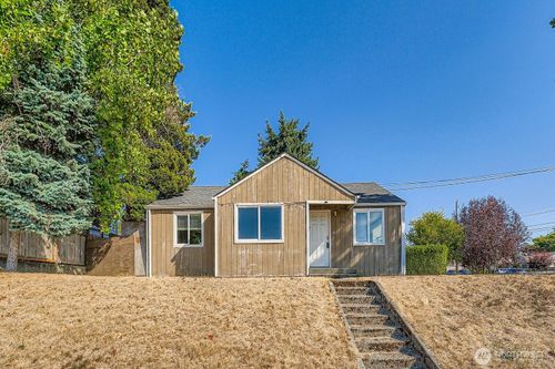 13610 8th Ave Sw, Burien, WA, 98166-1202 | Card Image
