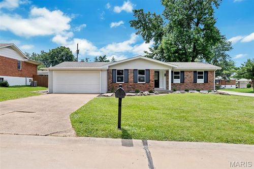 1152 Tumbleweed Trl, Ellisville, MO, 63011-2356 | Card Image