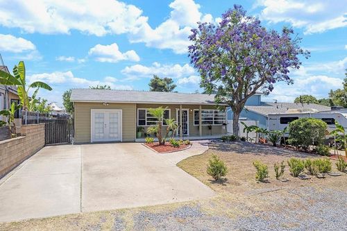 7423 Pacific Ave, Lemon Grove, CA, 91945-2318 | Card Image