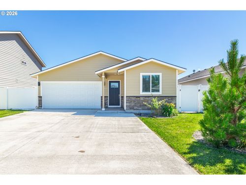 307 Riverwood Ct, Umatilla, OR, 97882-9454 | Card Image