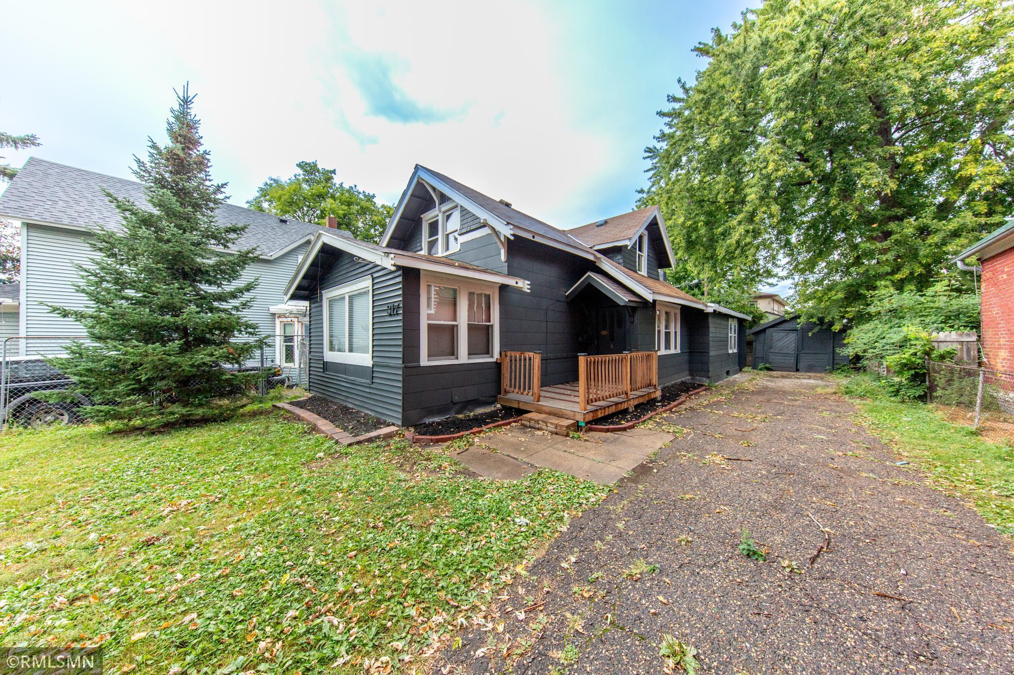 Superior St, Saint Paul, MN 55102