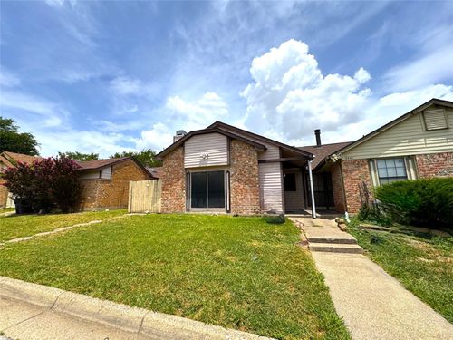 2439 Sunflower Drive, Arlington, TX, 76014 | Card Image