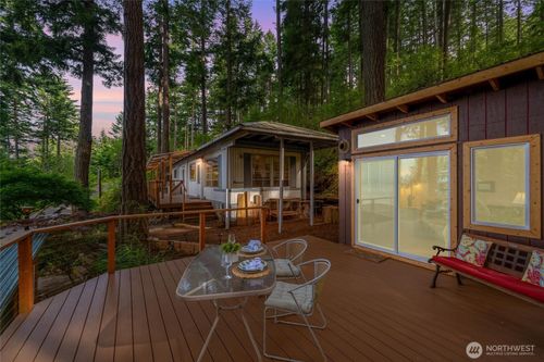 1059 Island Dr, Lummi Island, WA, 98262-8651 | Card Image