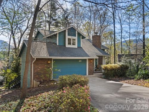 26 Autumn Ridge Ln, Asheville, NC, 28803-9400 | Card Image