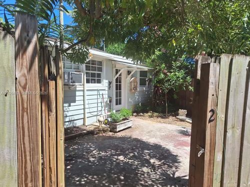 2-1121 Ne 1st Ave, Fort Lauderdale, FL, 33304 | Card Image