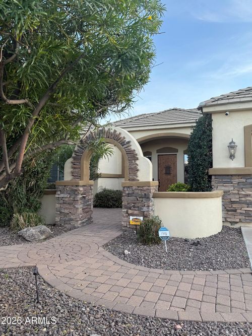 2203 E Tonto Pl, Chandler, AZ, 85249-2933 | Card Image