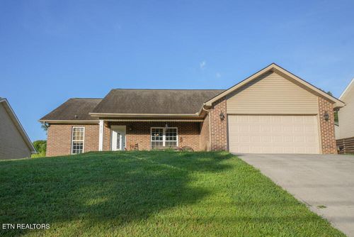 3105 Arthur Walker Rd, Maryville, TN, 37803-2944 | Card Image