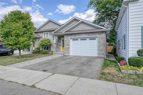 211 Oxford St, Ingersoll, ON, N5C2V8 | Card Image