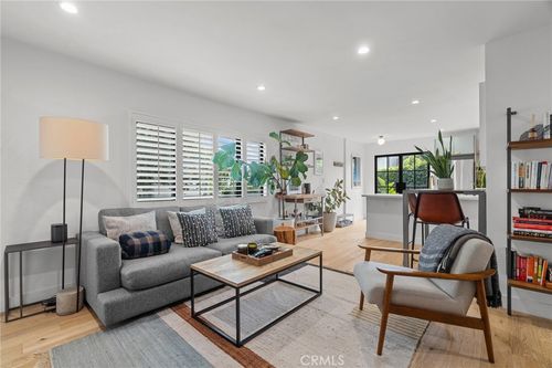 1-331 Brooks Ave, Venice, CA, 90291-3226 | Card Image