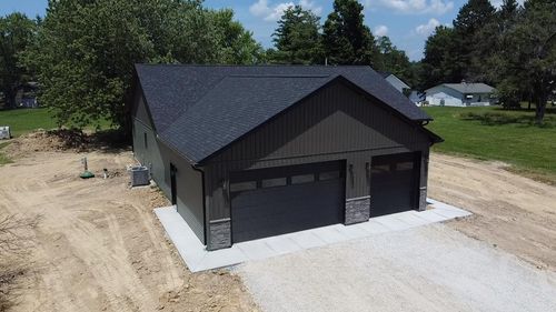 381 W Itawamba Trl, Greensburg, IN, 47240-8313 | Card Image