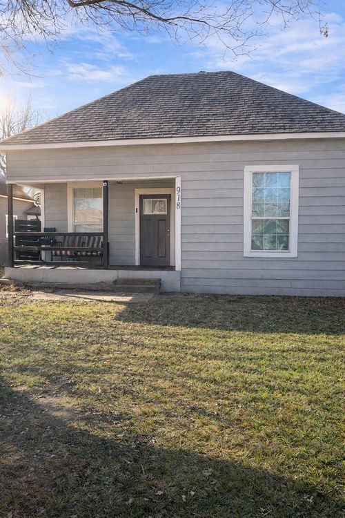 918 S Maxey St, Sherman, TX, 75090-8010 | Card Image