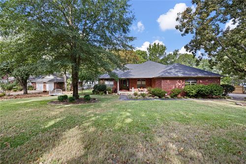 111 Jennifer Dr, Russellville, AR, 72802-8507 | Card Image