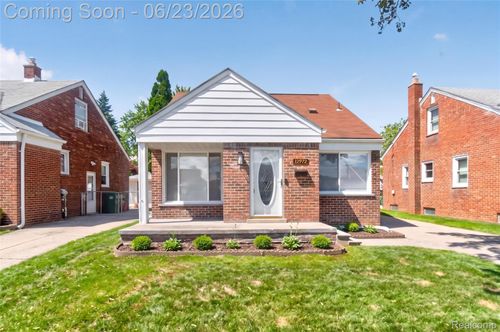 12972 Callender St, Southgate, MI, 48195-1043 | Card Image