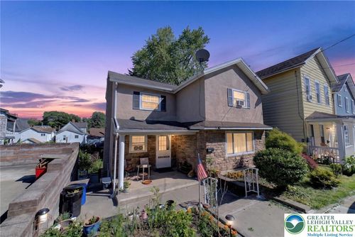 212 N Bromley Ave, Scranton, PA, 18504-3318 | Card Image