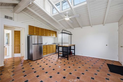 951 Glenneyre St, Laguna Beach, CA, 92651-2706 | Card Image