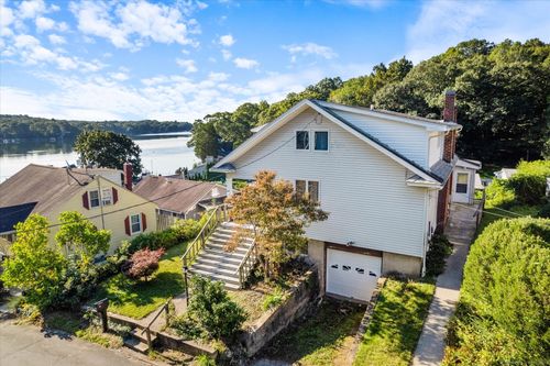 16 Hill Rd, East Lyme, CT, 06333-1716 | Card Image