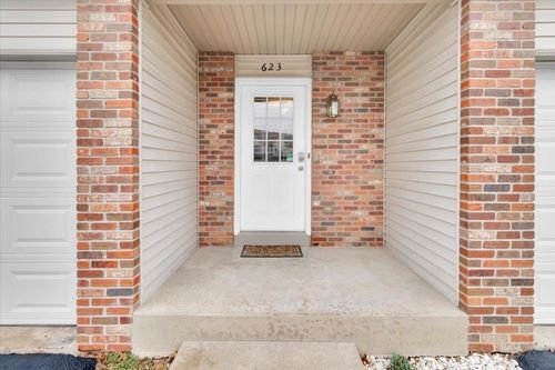 623 Southtowne Dr, Belvidere, IL, 61008-5631 | Card Image