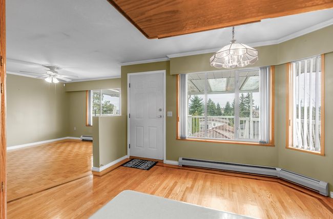 8166 11 Th Avenue, House other with 8 bedrooms, 5 bathrooms and 2 parking in Burnaby BC | Image 25