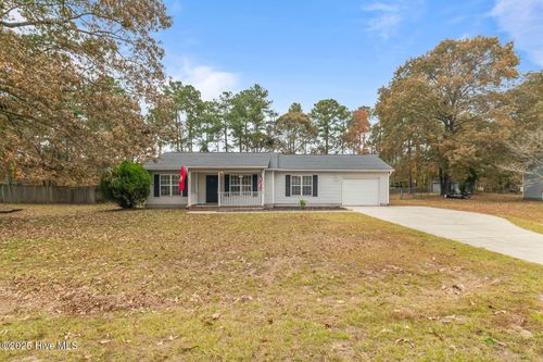 204 Chappell Creek Ct, Richlands, NC, 28574-8271 | Card Image