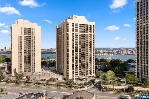 800 Palisade Ave, Fort Lee, NJ, 07024-4193 | Card Image