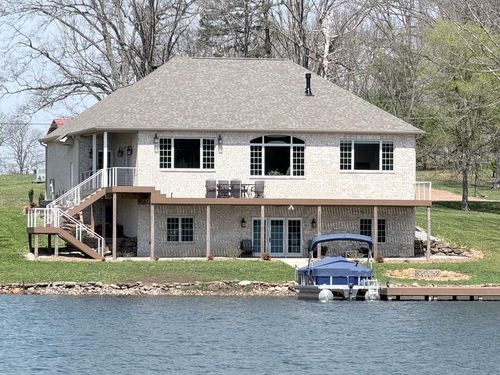 1018 Idlewild Dr, Sparta, TN, 38583-3119 | Card Image