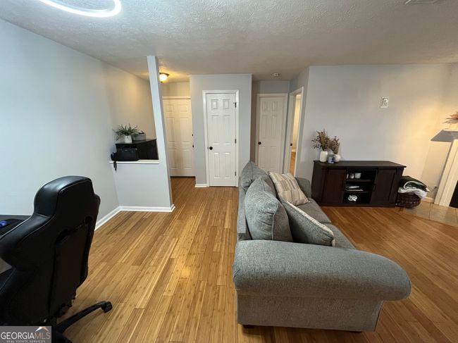2115 Canyon Point Cir, Condo with 2 bedrooms, 2 bathrooms and null parking in Roswell GA | Image 7