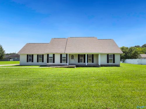 526 Hembree Drive, Guntersville, AL, 35976 | Card Image