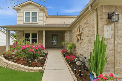 15718 Hastings Park, Selma, TX, 78154-3857 | Card Image