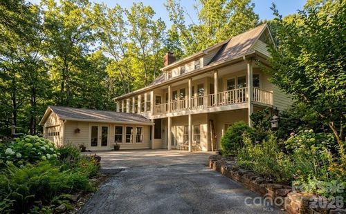 675 Fox Run Ln, Tryon, NC, 28782-6703 | Card Image