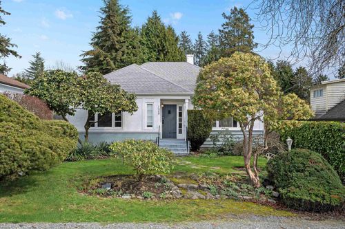 1428 20th St, West Vancouver, BC, V7V3Z7 | Card Image